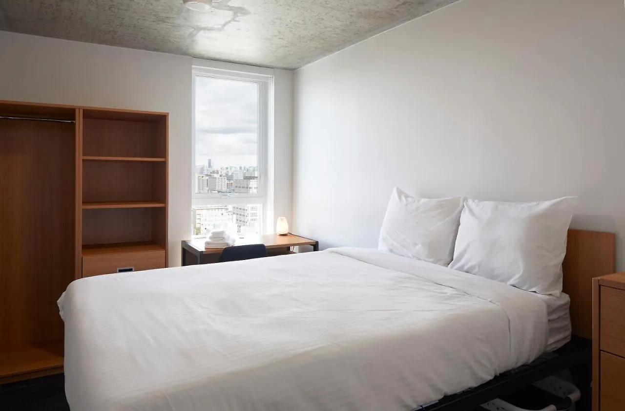Campusone Student Residence Downtown Toronto 2*,  Kanada